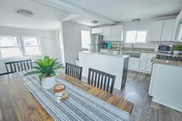 Sand and Surf Cottage - 60 yards to Lake Erie! - Image 3