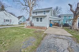 Sand and Surf Cottage - 60 yards to Lake Erie! - Image 2