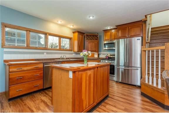 Steps from Lake Erie & Close to Cedar Point - Image 4